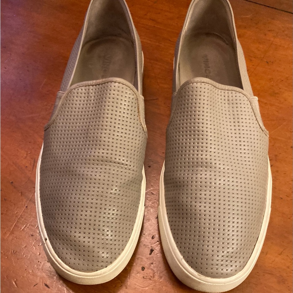 Vince mens leather perforated slip on sneakers in pale tan gray